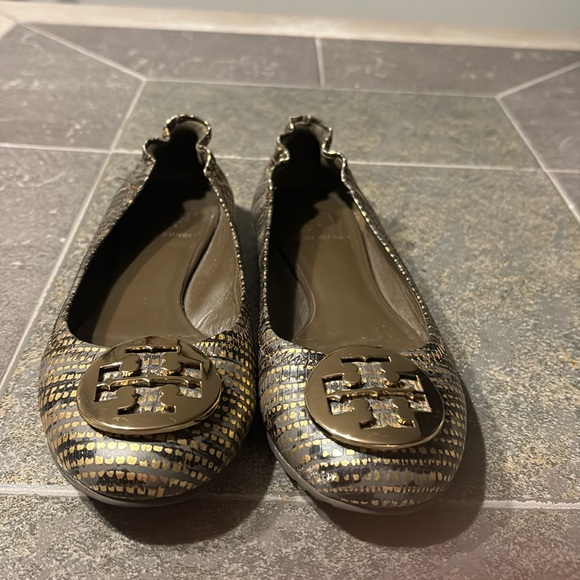 Tory Burch Reva Embossed Gold Metallic Lizard Ballet Shoes Size 7. - Picture 2 of 8
